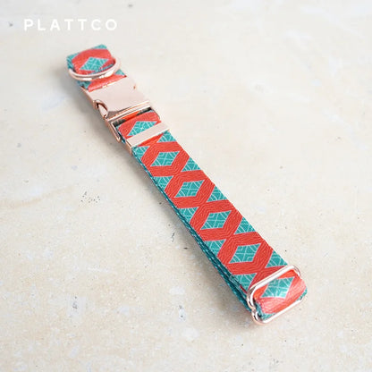 Plattco Geometric Glamour: Stylish Dog Collar with Grid Pattern for Modern Pets