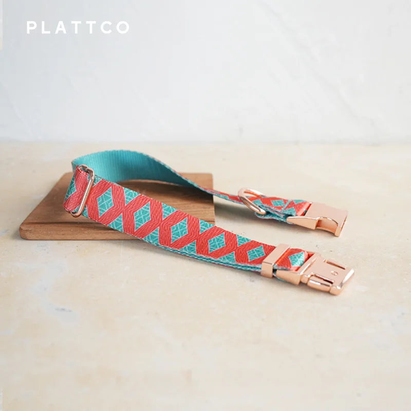 Plattco Geometric Glamour: Stylish Dog Collar with Grid Pattern for Modern Pets